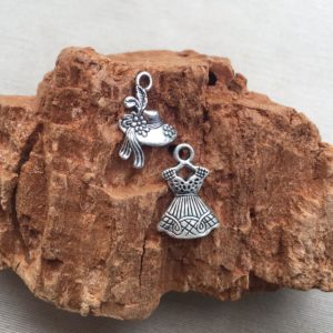 Set Hut und Dirndl Metallanhänger